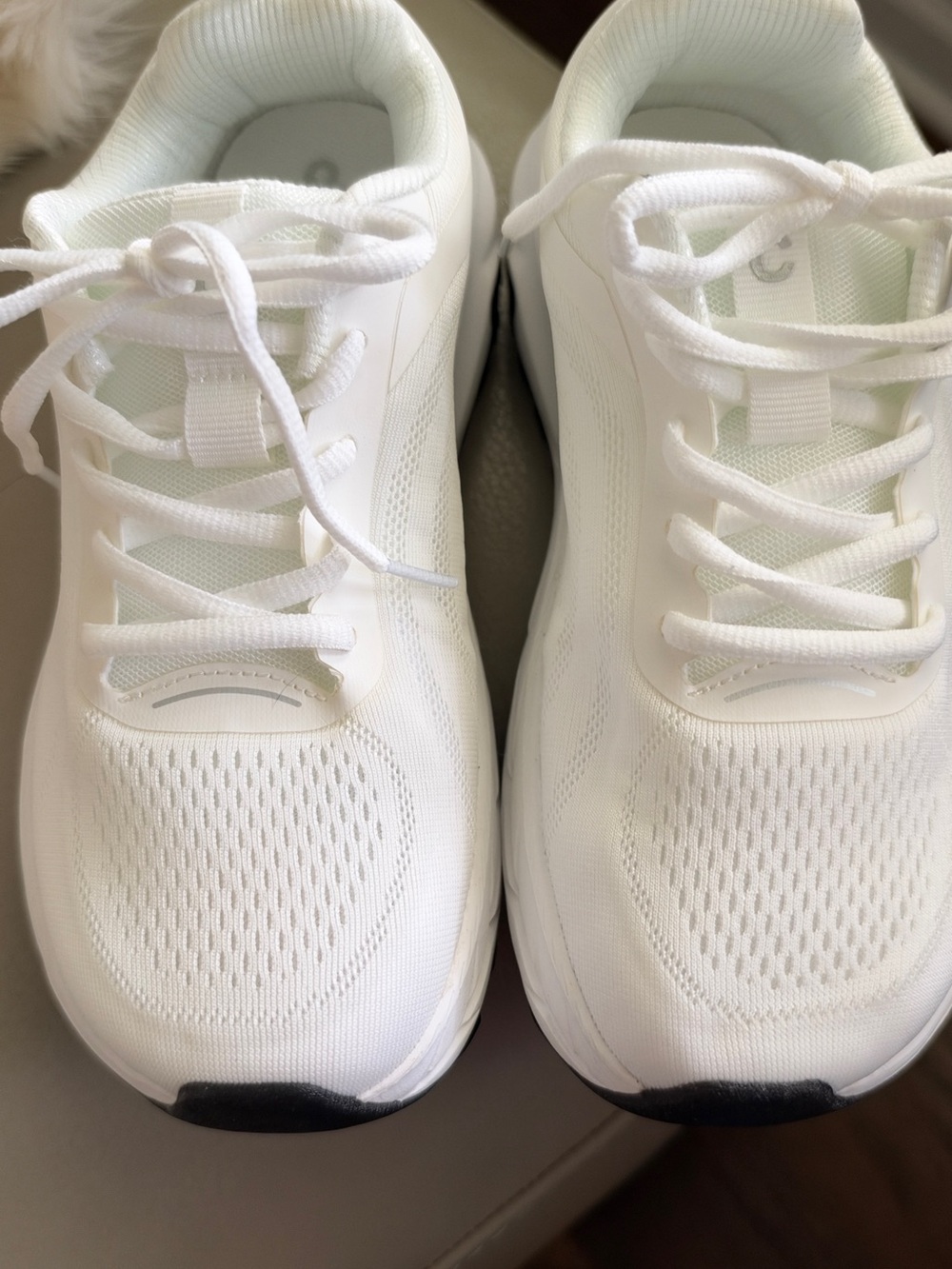 CourtStride White Pickleball Sneakers - Lightweight Comfort